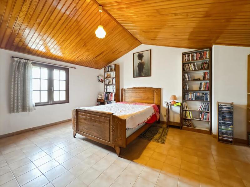 Maison - 157 m² - 7 pièces