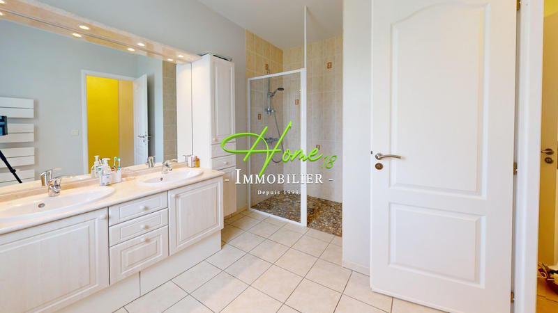 Maison - 148 m² - 7 pièces