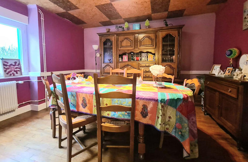 Maison - 210 m² - 8 pièces