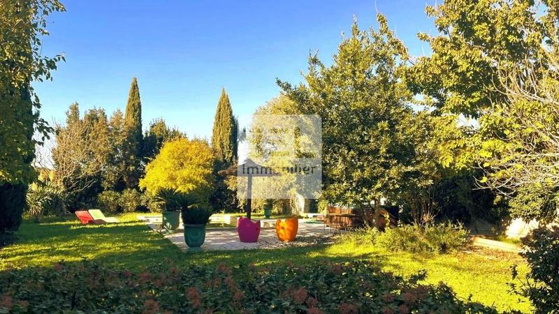 Maison chambre d'hôtes - 354 m² - 9 pièces