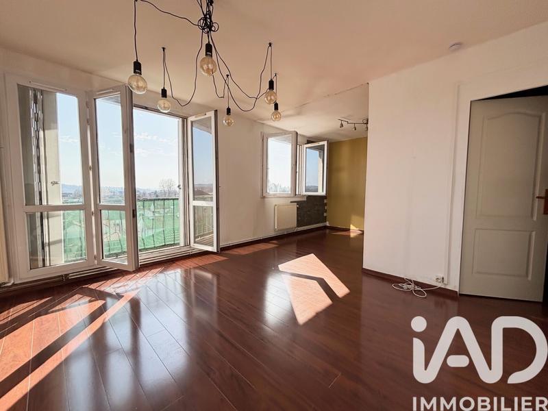 Appartement - 75 m² - 5 pièces