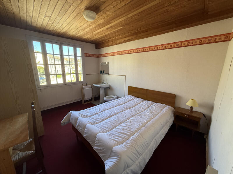 Maison de village - 343 m² - 10 pièces