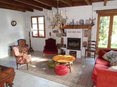 Maison - 180 m² - 7 pièces