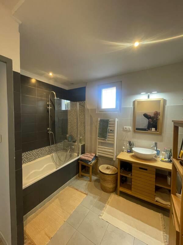 Maison - 100 m² - 4 pièces