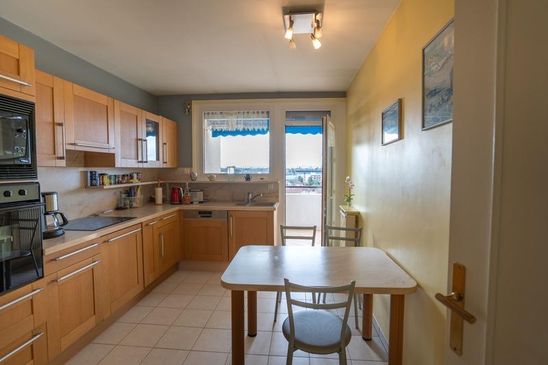 Appartement - 120 m² - 6 pièces