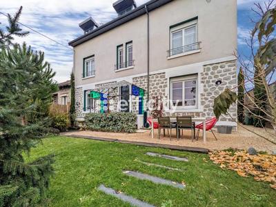 Maison - 170 m² - 8 pièces