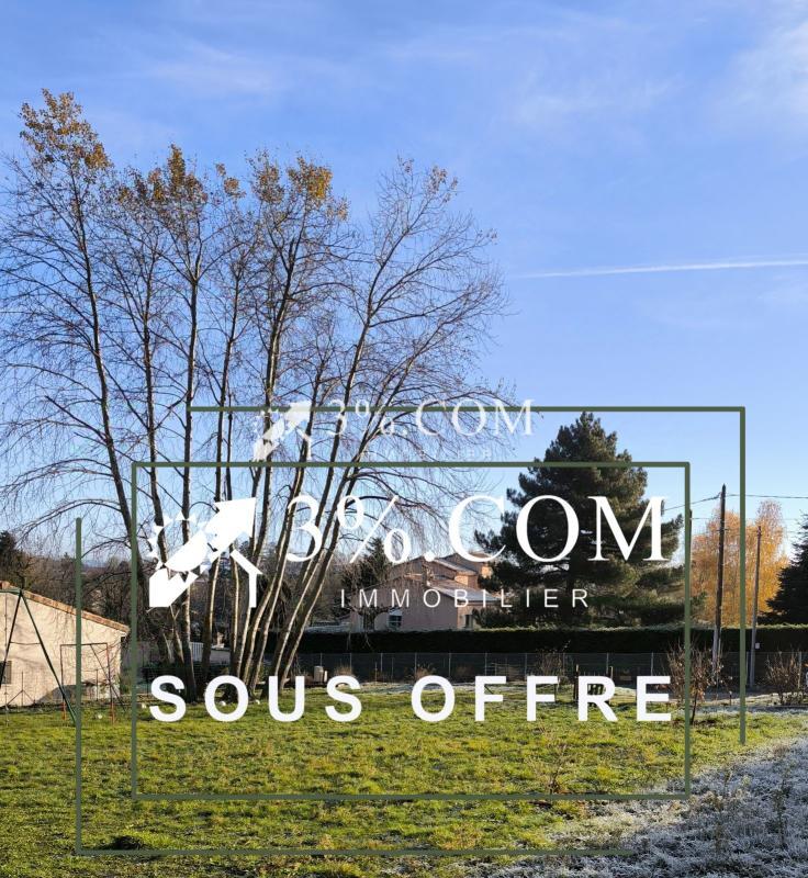 Terrain constructible - 1 400 m²