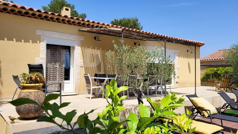 Maison provençale - 139 m² - 6 pièces
