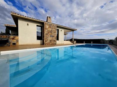 Maison - 206 m² - 7 pièces