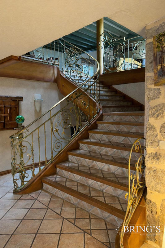 Maison - 450 m² - 12 pièces