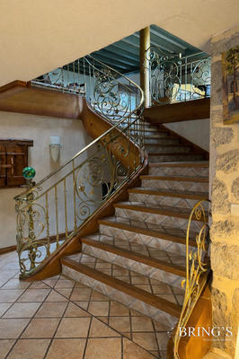 Maison - 450 m² - 12 pièces