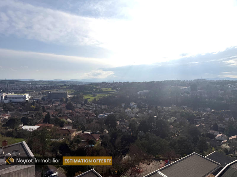 Appartement - 100 m² - 5 pièces