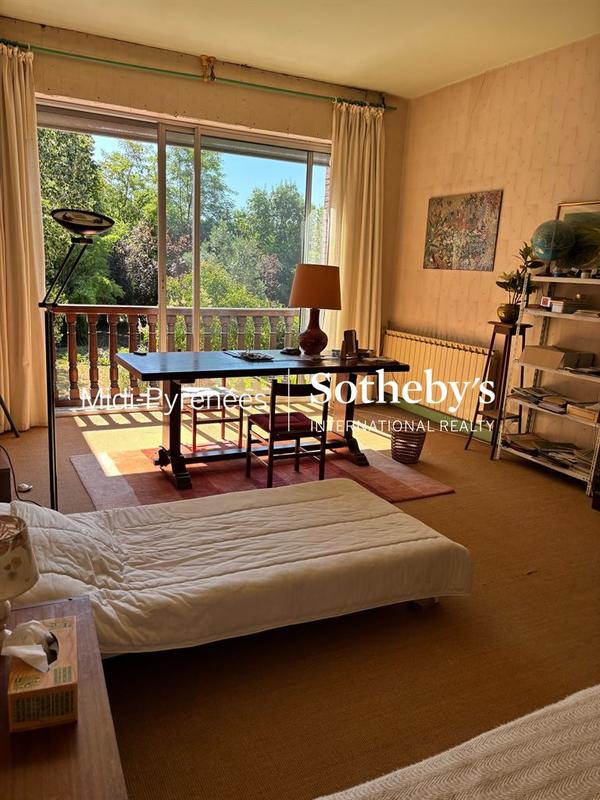 Maison - 299 m² - 8 pièces