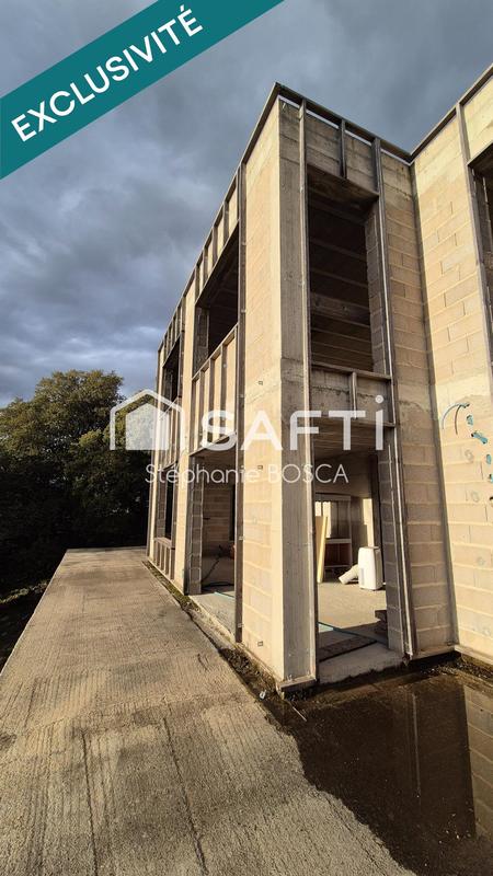 Maison - 220 m² - 6 pièces