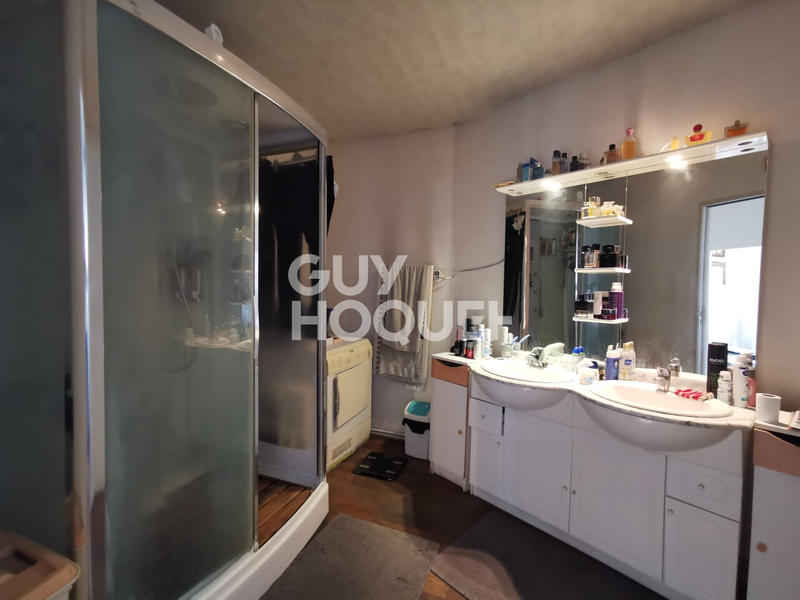 Immeuble - 7 pièces