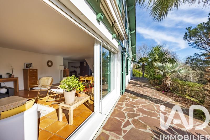 Maison - 227 m² - 7 pièces