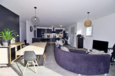 Maison - 91 m² - 4 pièces