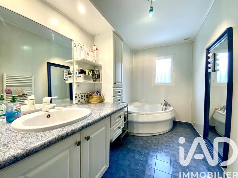 Maison - 157 m² - 8 pièces