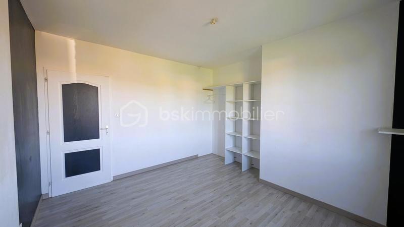 Maison traditionnelle - 176 m² - 8 pièces