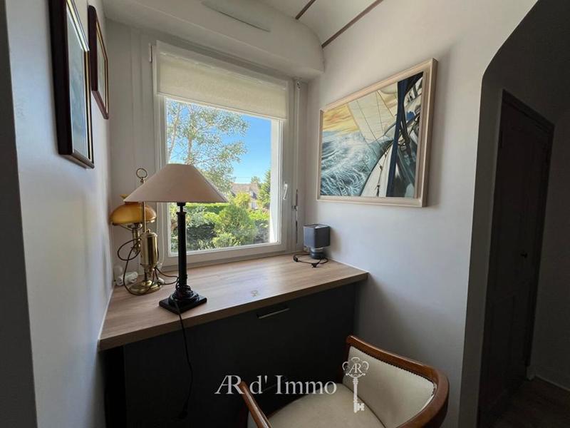 Propriété - 230 m² - 10 pièces