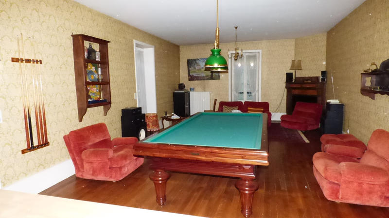 Propriété - 373 m² - 15 pièces