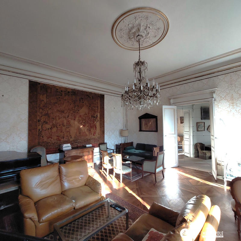 Appartement - 181 m² - 5 pièces