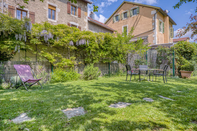 Maison de ville - 280 m² - 10 pièces