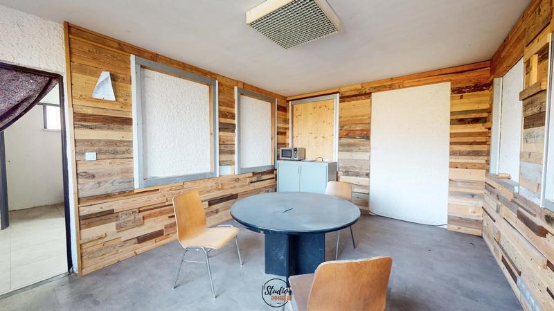 Entrepôt - 1 091 m²