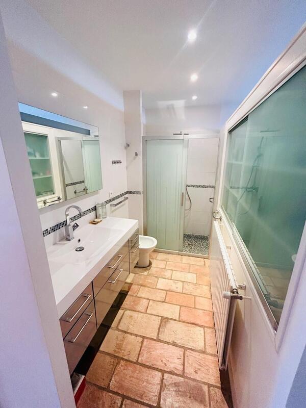 Maison - 185 m² - 7 pièces