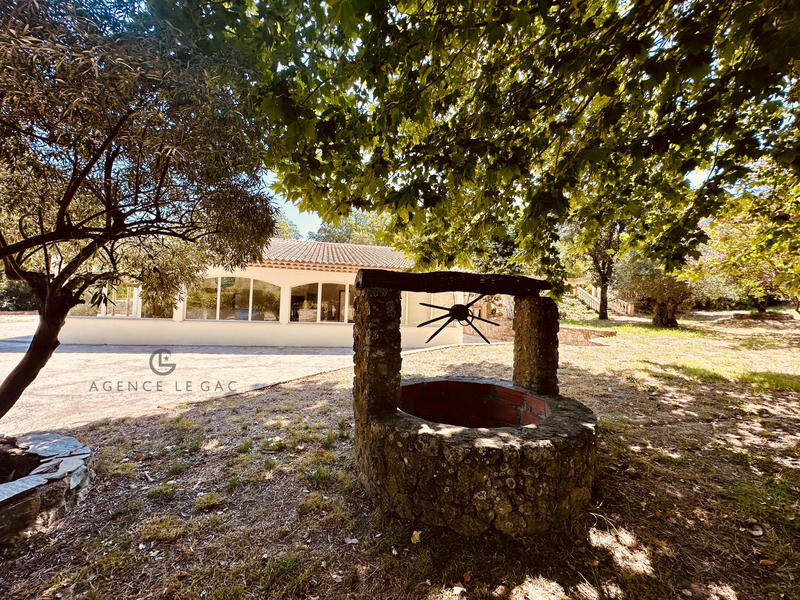 Villa - 200 m² - 5 pièces