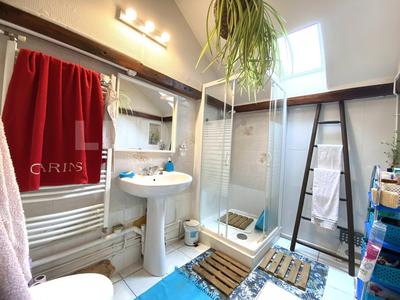 Maison - 250 m² - 17 pièces