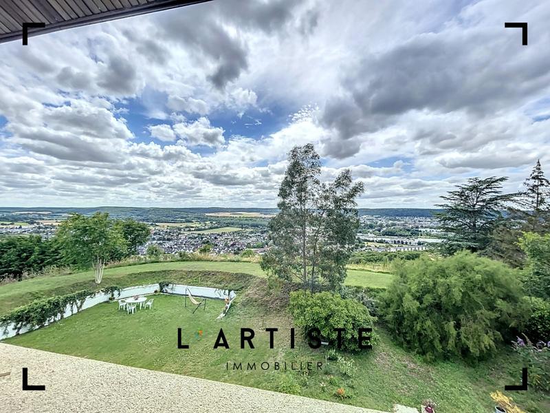 Maison - 209 m² - 6 pièces