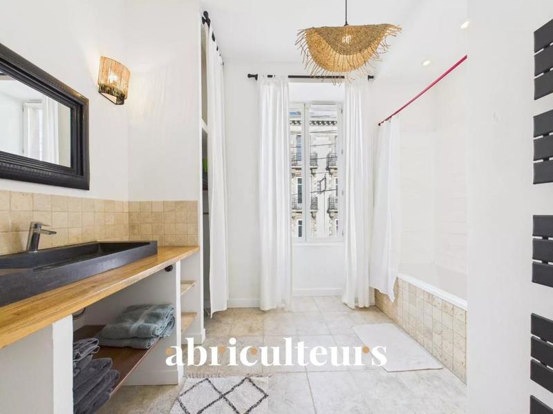 Appartement - 94 m² - 4 pièces