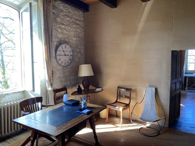 Propriété - 250 m² - 7 pièces