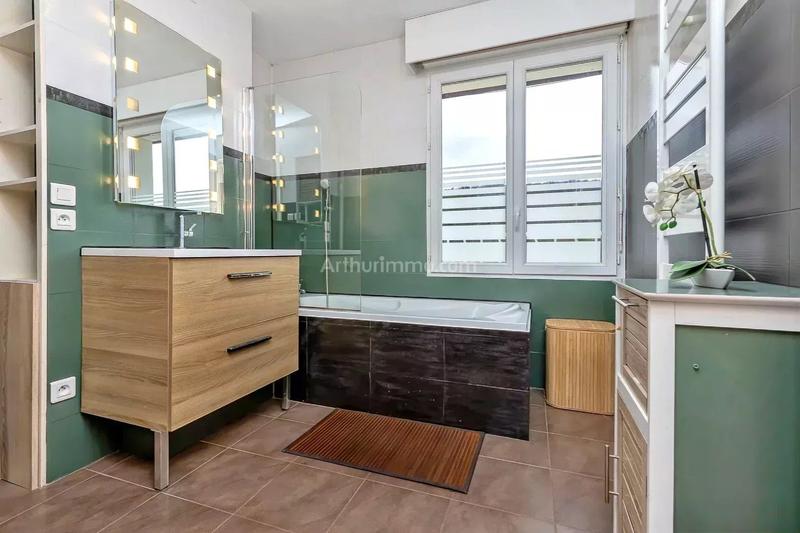 Maison - 142 m² - 6 pièces