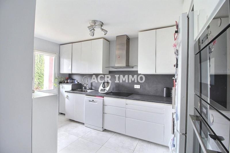 Maison - 140 m² - 6 pièces