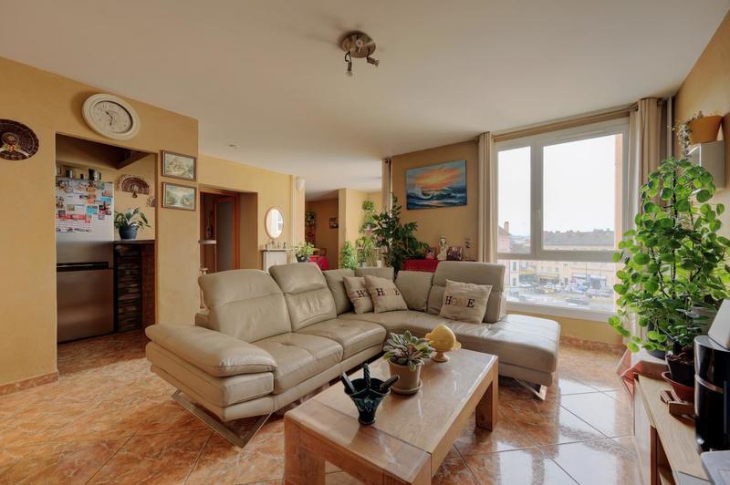 Appartement ancien - 95 m² - 5 pièces