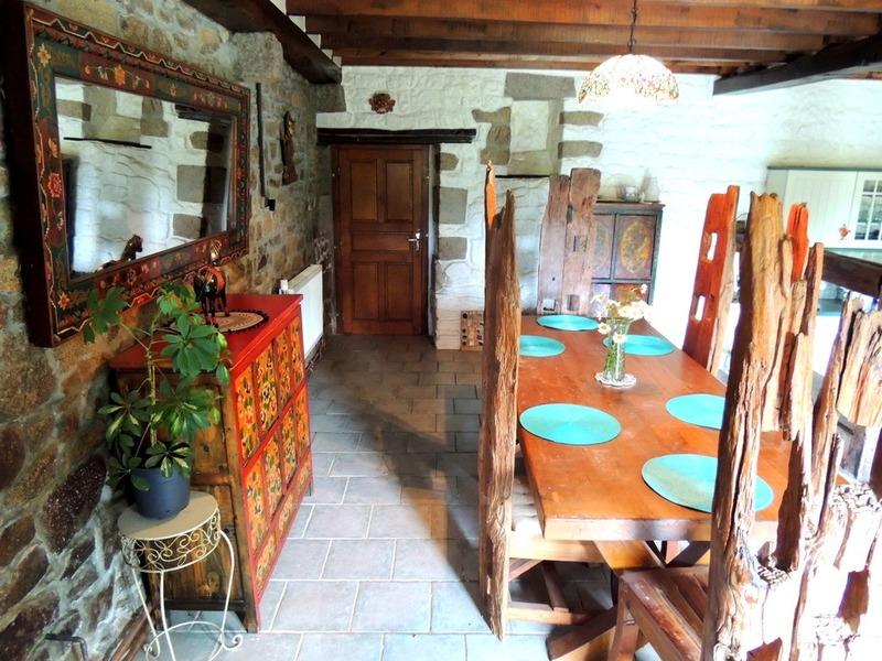 Maison en pierre - 244 m² - 7 pièces
