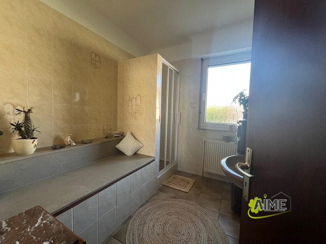 Maison - 211 m² - 7 pièces