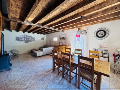 Maison - 144 m² - 6 pièces