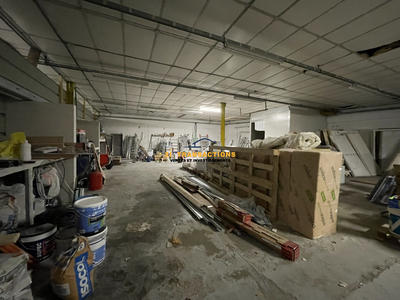 Local d'activités - 405 m²