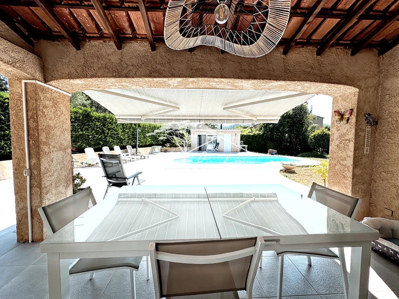 Maison - 107 m² - 5 pièces