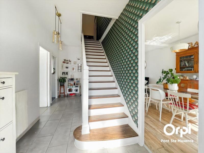 Maison - 107 m² - 6 pièces