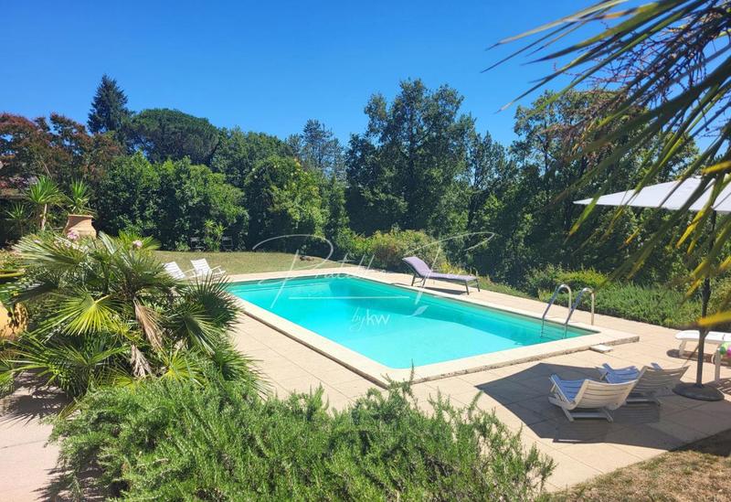 Maison - 166 m² - 5 pièces