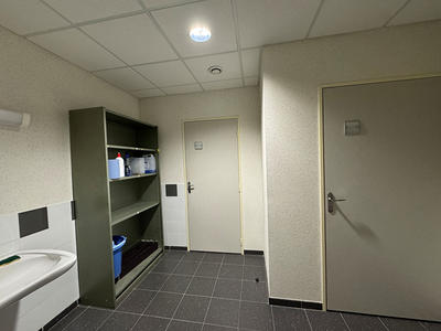 Local commercial - 330 m² - 1 pièce