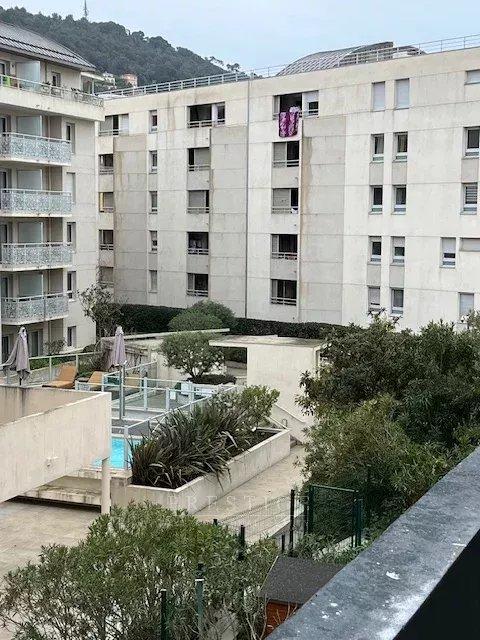 Appartement - 75 m² - 4 pièces