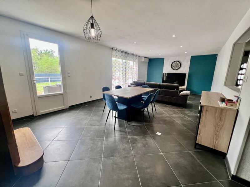 Pavillon - 214 m² - 7 pièces