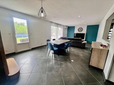 Pavillon - 214 m² - 7 pièces