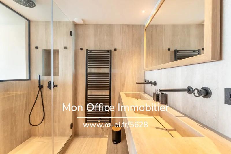 Appartement - 85 m² - 3 pièces