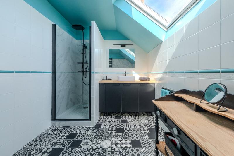 Maison - 200 m² - 8 pièces